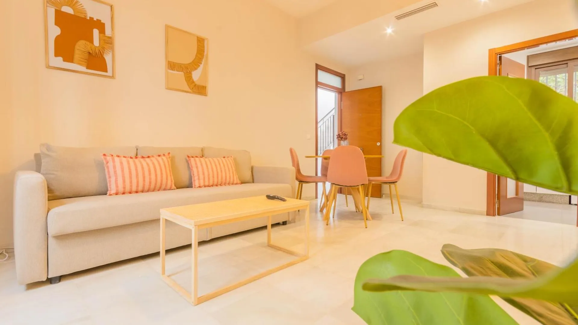 Apartamentos Los Abuelos - Cordoba 0*,  Spain