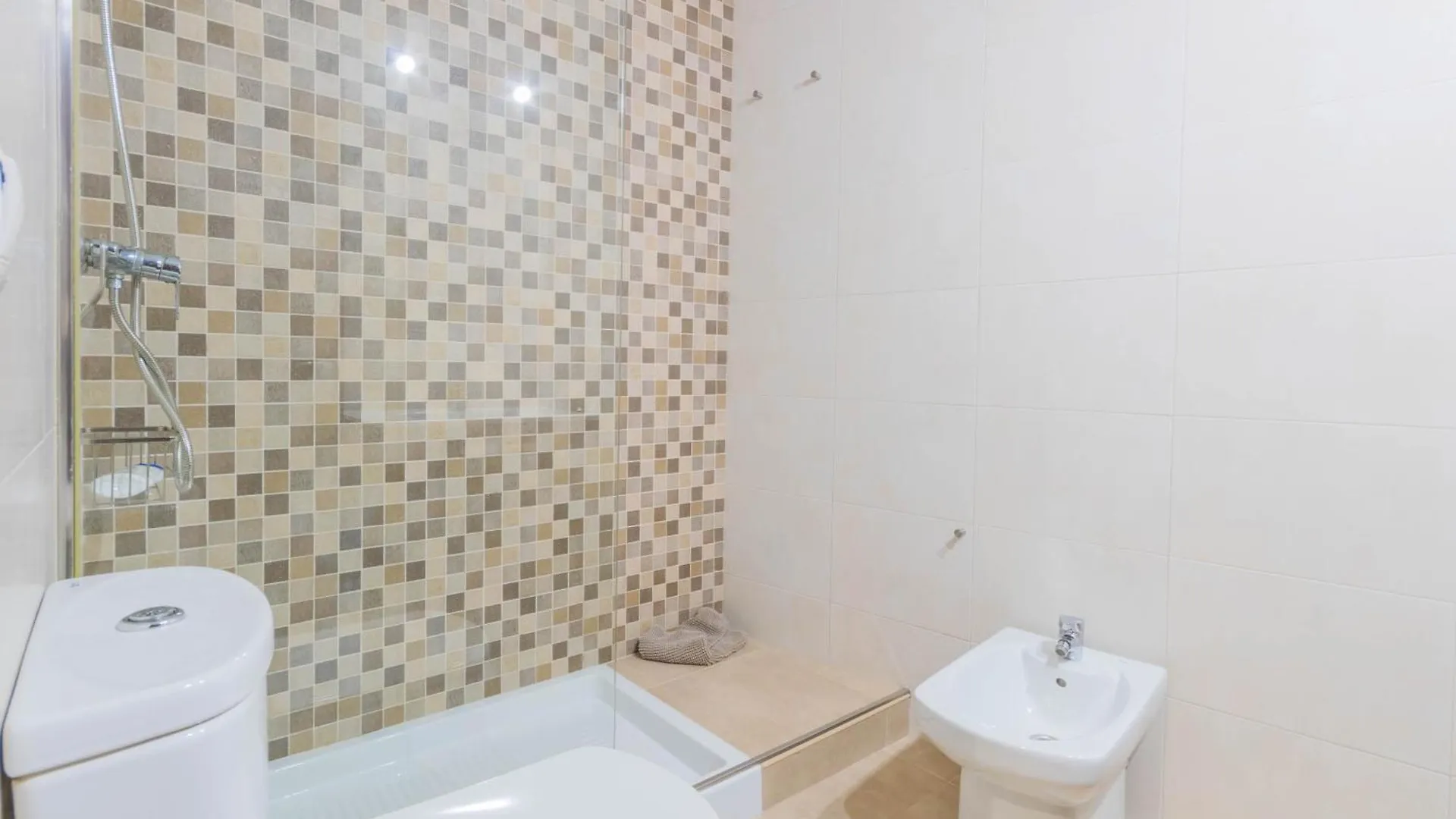 Apartamentos Los Abuelos - Cordoba 0*,  Spain