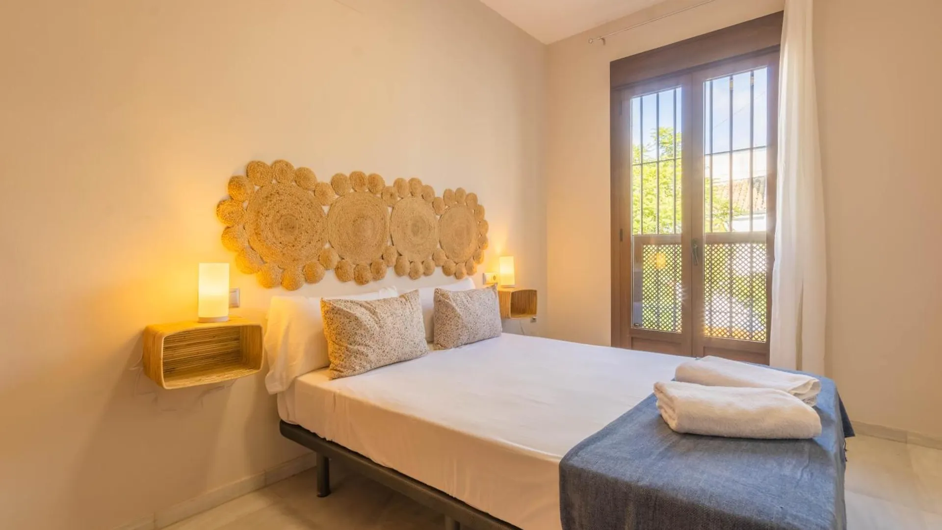 Apartamentos Los Abuelos - Cordoba 0*,  Spain