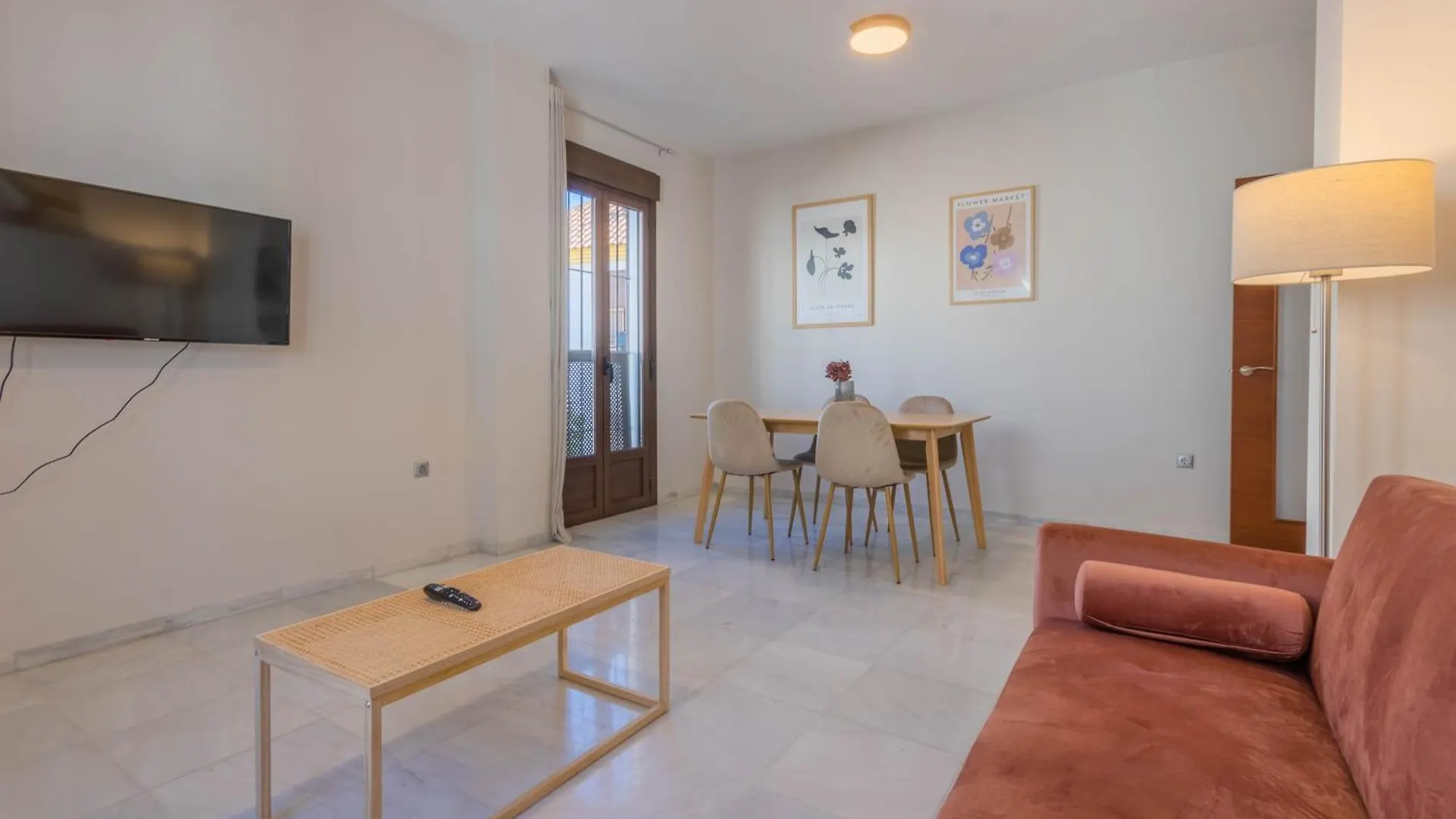 Apartamentos Los Abuelos - Cordoba 0*,  Spain